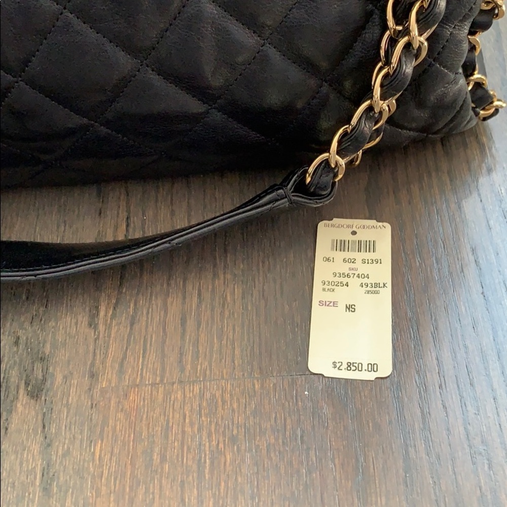 Chanel - Picture 5 of 5
